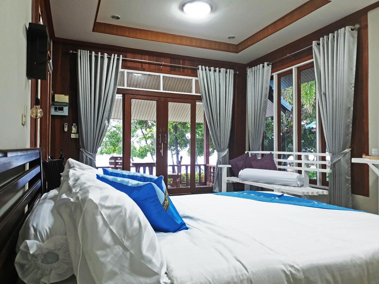 Dolphin Bay Beach Resort 코팡안 외부 사진