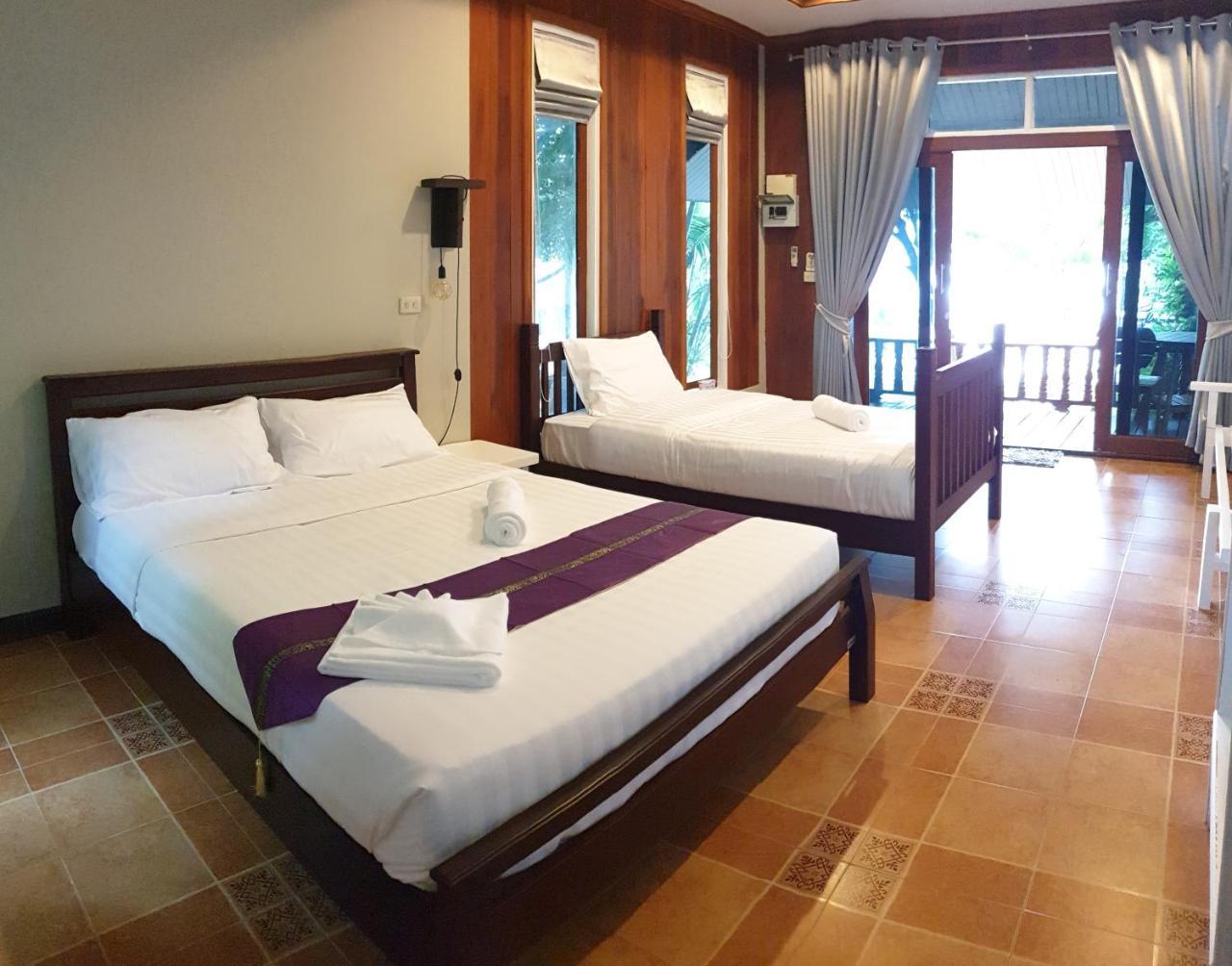 Dolphin Bay Beach Resort 코팡안 외부 사진